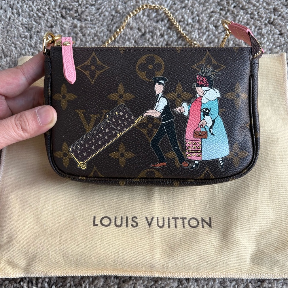 RARE LOUIS VUITTON Mini Pochette Illustre Bellboy Monogram Canvas LTD EDITION